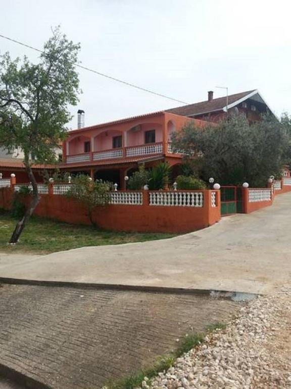 Guest House Bočac Sali Extérieur photo